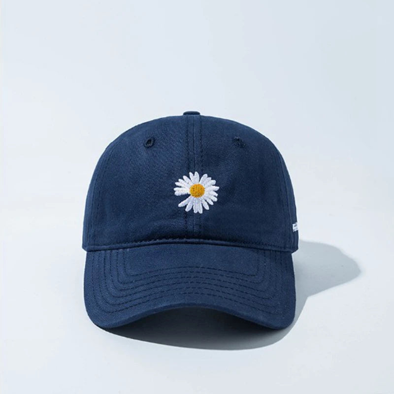 New Daisy Baseball Cap Female / Male GD Korean Baseball Cap G-Dragon Embroidered Baseball Cap Adjustable Cotton Men Woman Hat